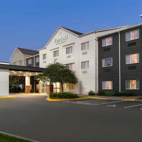 明尼阿波利斯伯恩斯维尔费尔菲尔德套房酒店，位于伯恩斯维尔的酒店