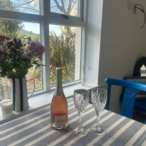 Westport Coastal Apartment，位于韦斯特波特的酒店