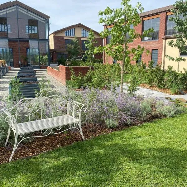 Il Roseto dei Sensi Country Rooms in Piemonte，位于Tarantasca的酒店