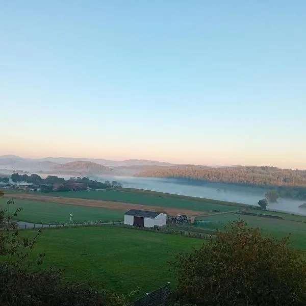 Casa Lobi - Die Ferienwohnung mit Ausblick!，位于科尔巴赫的酒店