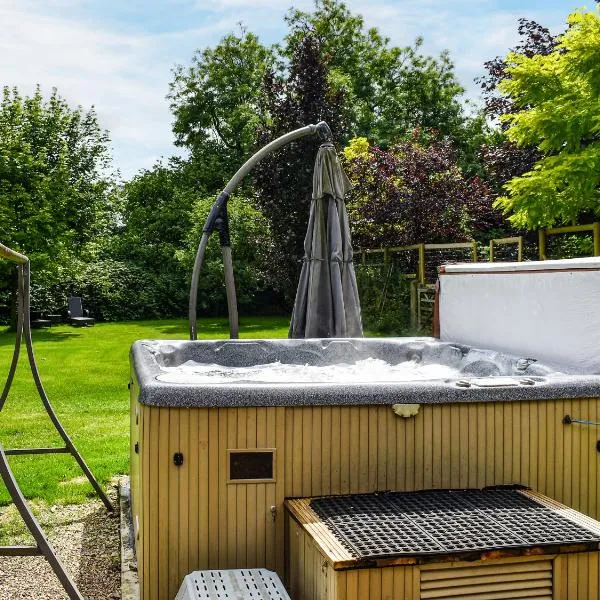 Toms Cabin - Uk35173，位于Elmsted的酒店