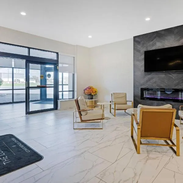 The Lux Hotel & Conference Center, an Ascend Collection Hotel，位于滑铁卢的酒店