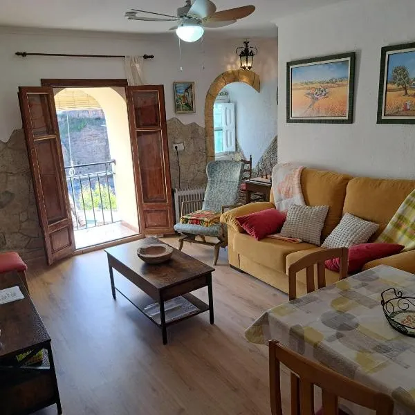 Casa del Convento II Smart TV AA，位于Montán的酒店