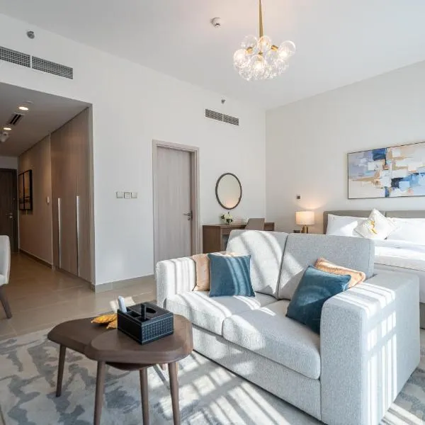 Yas Studio -Elegant Urban Retreat，位于阿布扎比的酒店