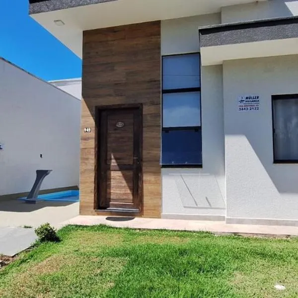 Prehenn Beach House com Piscina，位于伊塔波阿的酒店