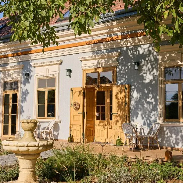Icce Borbirtok - Wine, Dine & Rest，位于Monoszló的酒店