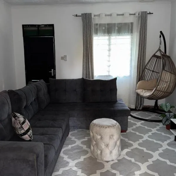 Raine house，位于乌昆达的酒店