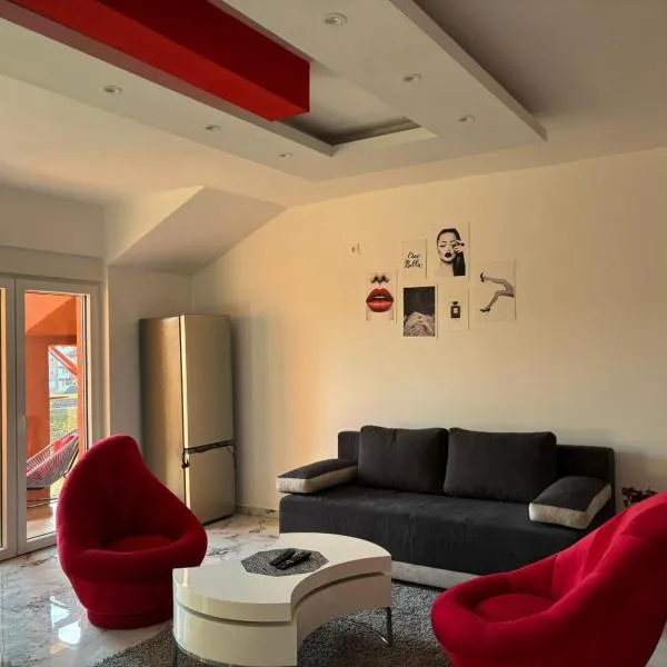 Red room，位于彼得罗瓦茨纳米拉维的酒店