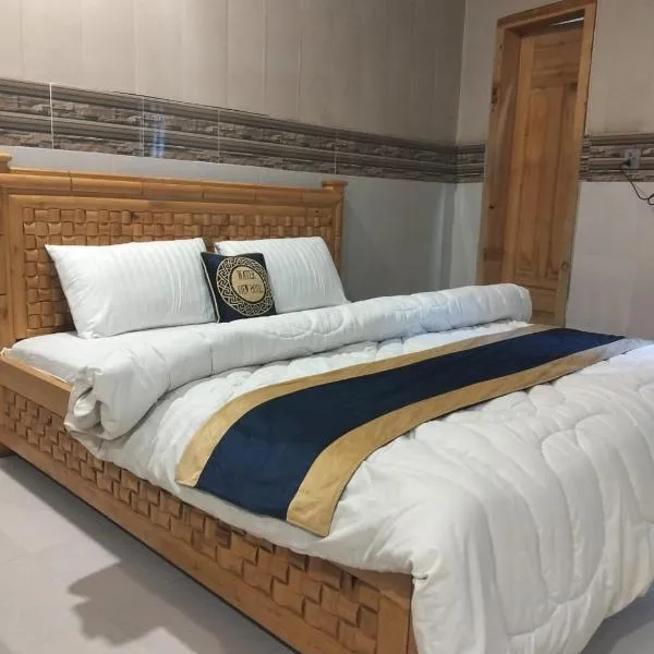 Neelam Water View Hotel，位于Kundālshai的酒店