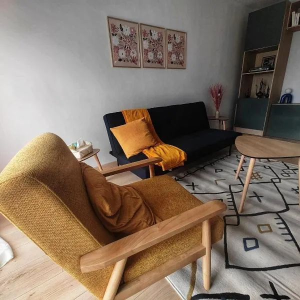 Appartement cosy lumineux - Vue Pyrénées，位于波城的酒店