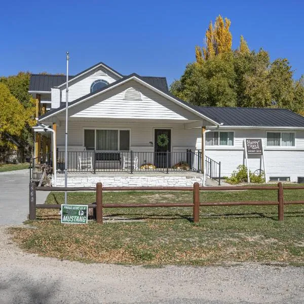 Happy Trails West Inn，位于特罗皮克的酒店