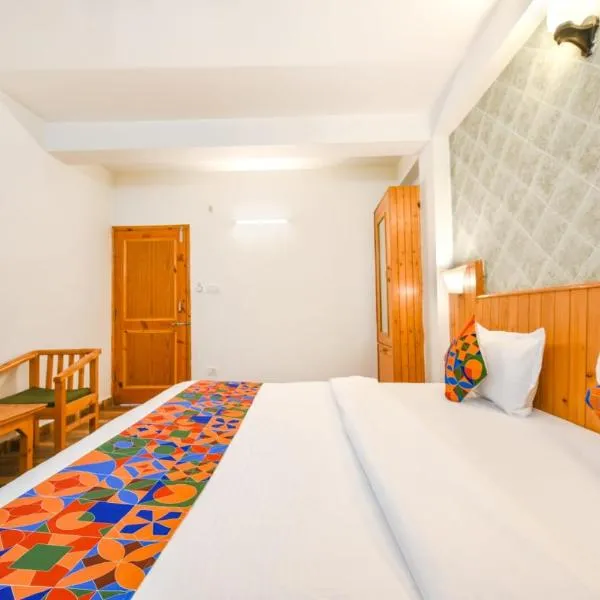 The Kanchanikoot Manali - Best Property !! Luxury Rooms !! Parking !! Couple Friendly !! Budget Friendly，位于马拉里的酒店