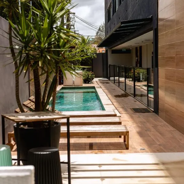 Easy Porto Hotel，位于嘎林海斯港的酒店