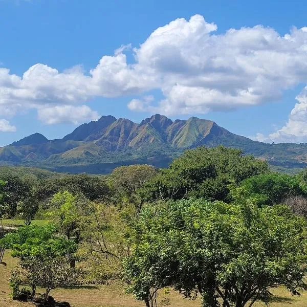 Cabaña vista Picachos de Olá Cerca a ríos y cascadas，位于Olá的酒店