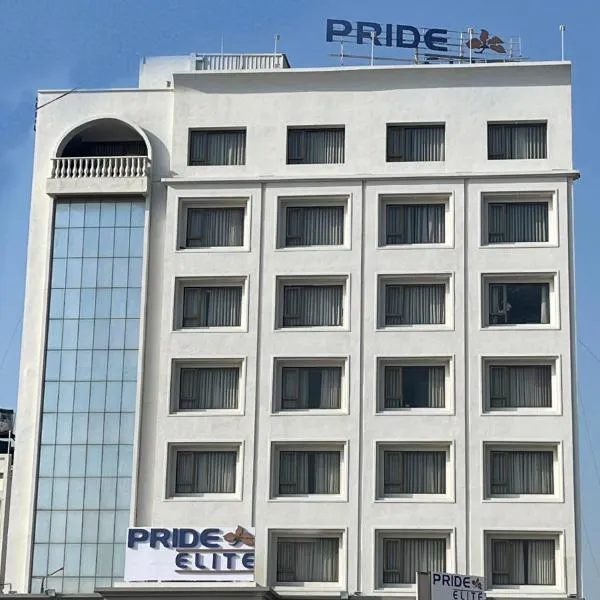 Pride Elite Dwarka Near Dwarkadhish Temple，位于德瓦尔卡的酒店