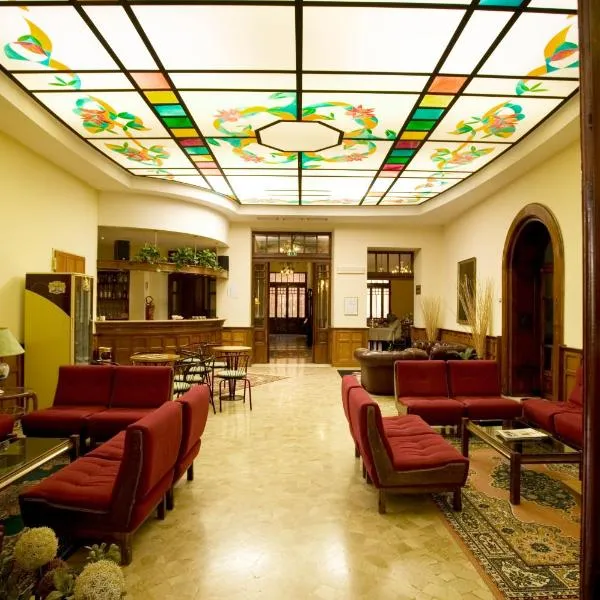 Hotel Antico Borgo，位于Casal Fiumanese的酒店