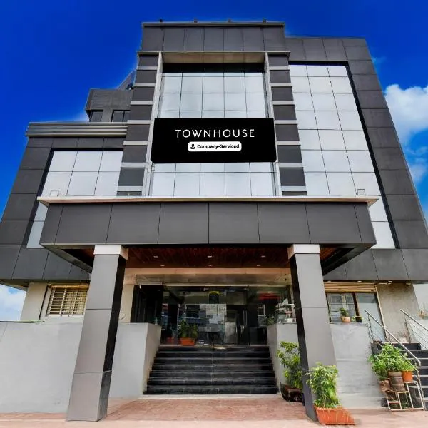 Super Townhouse Chakan MIDC Pune Formerly Renuka Executive，位于Chakan的酒店