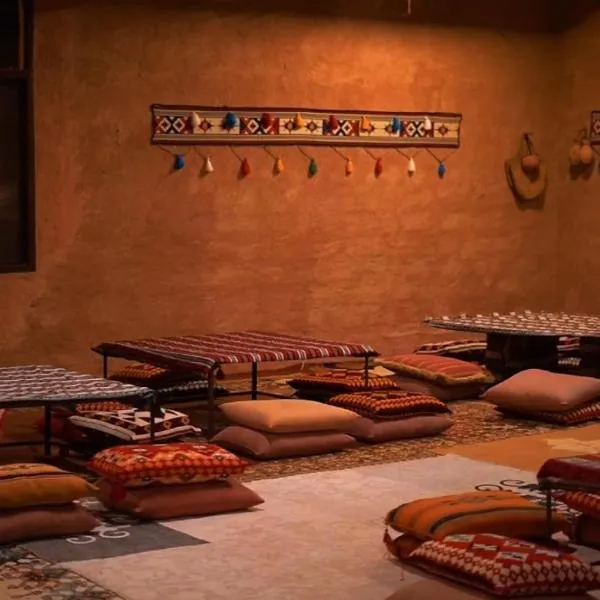 Desert Wonders Camp，位于Ḩawīyah的酒店