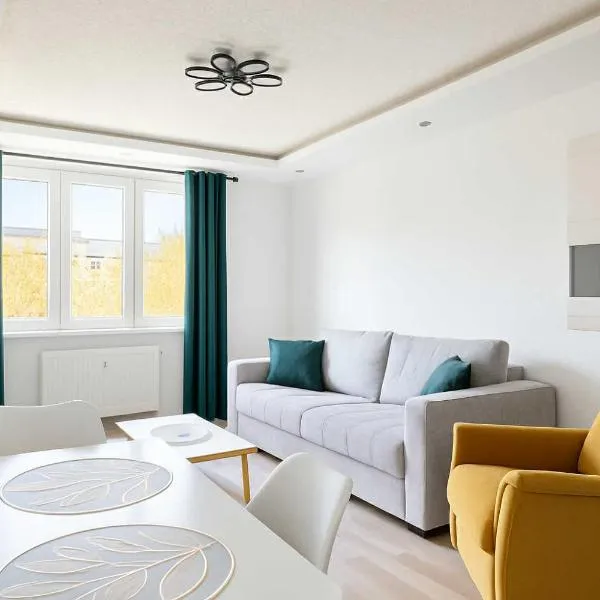 Noclegi FAMILY APARTMENTS Hotel Apartamenty，位于拉齐布日的酒店