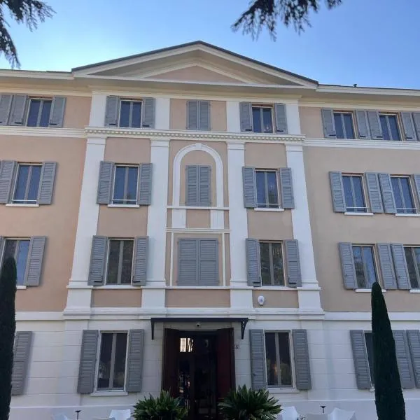 Al Santuario di Fiorano Charming Hostel，位于菲奥拉诺莫德内塞的酒店