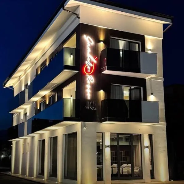 boutique hotel gambero rosso,位于马里纳迪焦约萨伊奥尼卡的酒店