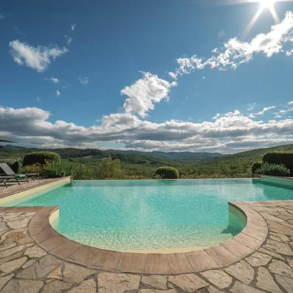 Borgo Le Noci Chianti Retreat & Pool，位于基安蒂盖奥勒的酒店