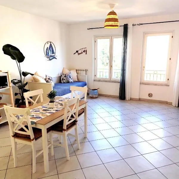 Almarea Beach - Essenza del mare, calore di casa，位于因佩里亚的酒店