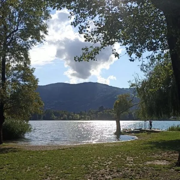 La Casa di Erika，位于Monasterolo del Castello的酒店