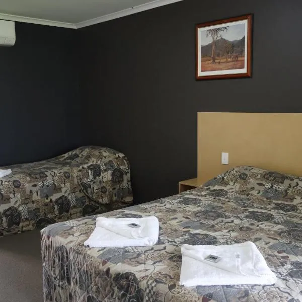 Victory Hotel Motel Gympie，位于金皮的酒店