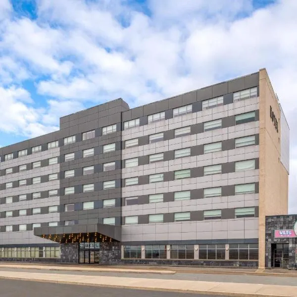 温尼伯国际机场福朋喜来登酒店，位于温尼伯的酒店