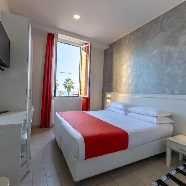 丽多酒店，位于瓦拉泽的酒店