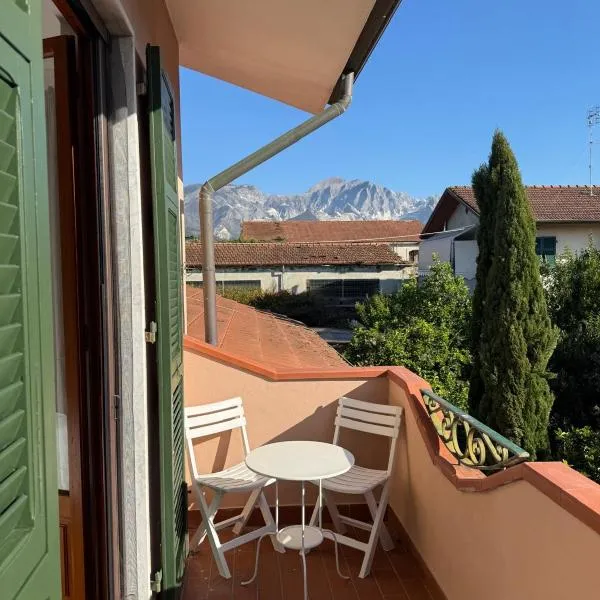 Joe's apartments，位于卡拉拉的酒店