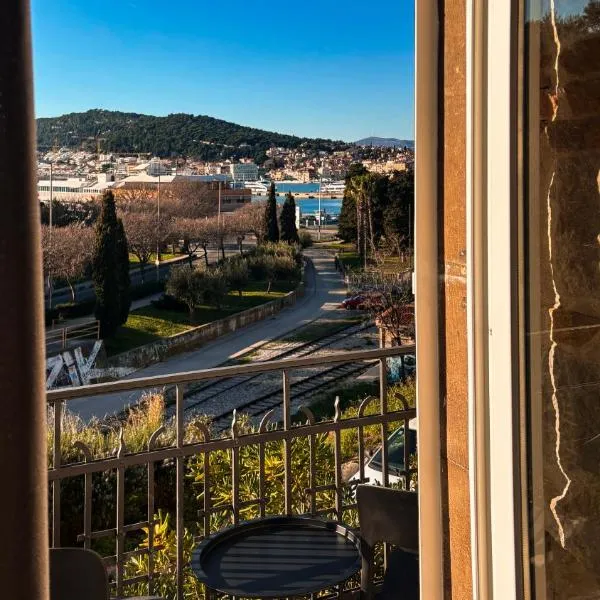 East Coast Deluxe Rooms，位于斯普利特的酒店