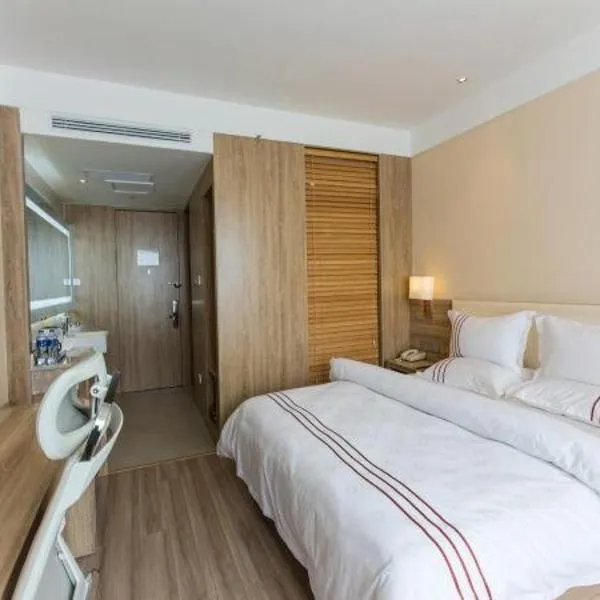 锦江都城太原长风街地铁站店，位于太原的酒店