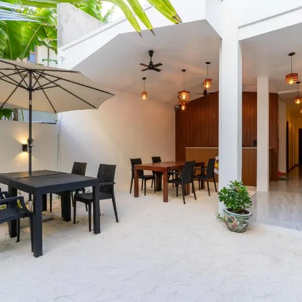 Coco Ukulhas Villa，位于乌库拉斯的酒店