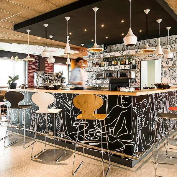 宜必思米兰展览中心酒店，位于拉伊纳泰的酒店