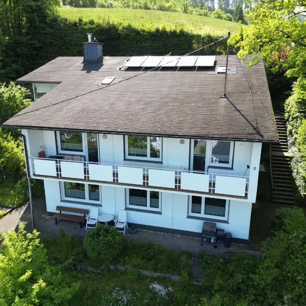 Rothaarsteig Ferienhaus，位于基希洪德姆的酒店