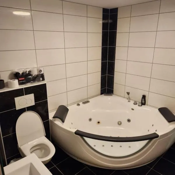 Nice Apartment in Sjetnemarka - Free parking and WiFi，位于特隆赫姆的酒店