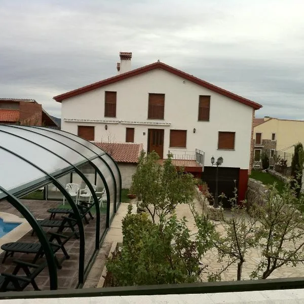 Refugio La Covatilla I,II,III y IV，位于Los Llanos de Tormes的酒店