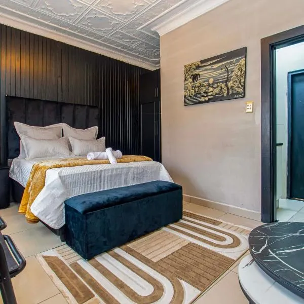 WinHaven Guest House，位于Randfontein的酒店