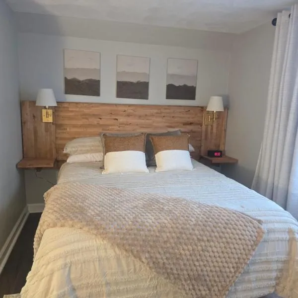 Cozy Room in Revere near Beachmont Blue Line Station，位于里维尔的酒店