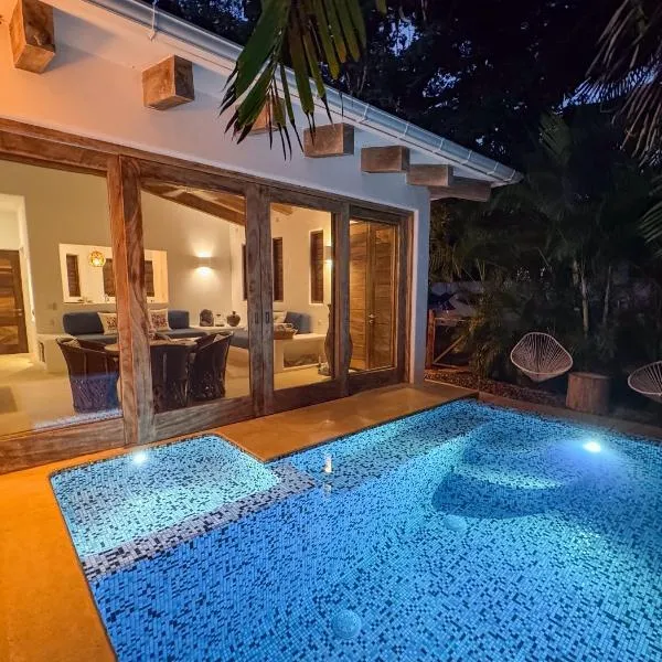 Casa Mon Repos en Careyes，位于卡热伊斯的酒店