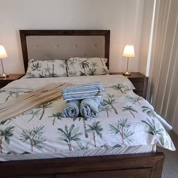 Lake side Master Room，位于Kelmscott的酒店