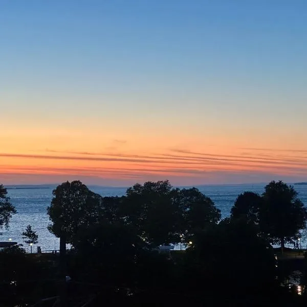 Ferienwohnung Golden Hour mit Seeblick，位于布雷根茨的酒店