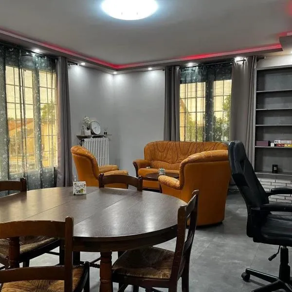 Maison familiale，位于La Ferrière-en-Parthenay的酒店
