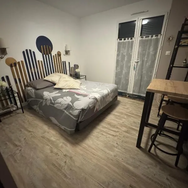 Petit studio attenant à la maison，位于Saint-Agnant的酒店