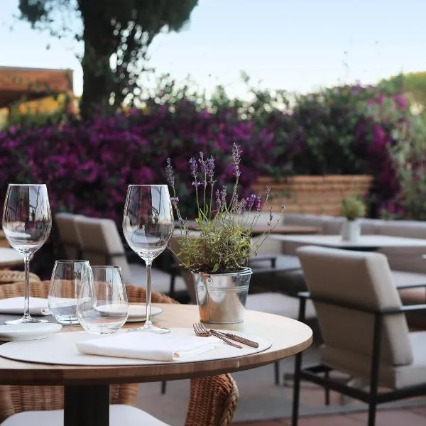 佩拉拉达葡萄酒Spa&高尔夫酒店，位于埃尔斯-霍斯塔雷斯的酒店