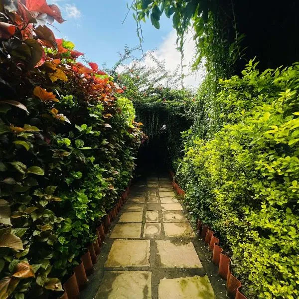 Istaqbal Hotel Mukki，位于坎哈的酒店