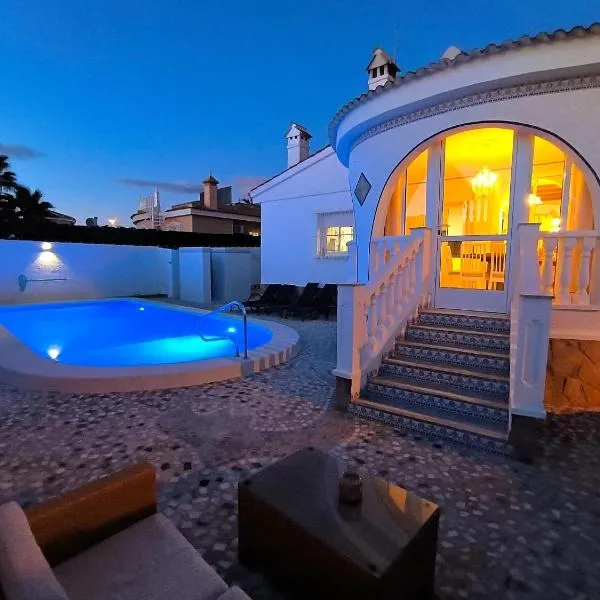 Casa Picasso - Ciudad Quesada, Alicante，位于克萨达城的酒店