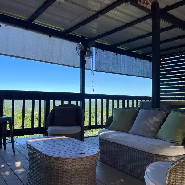 Doa Blanca Cabin Mountain View，位于Utuado的酒店